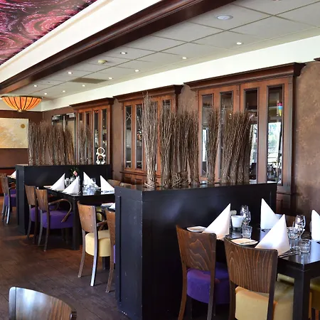 Fletcher - Restaurant 4* Хейло