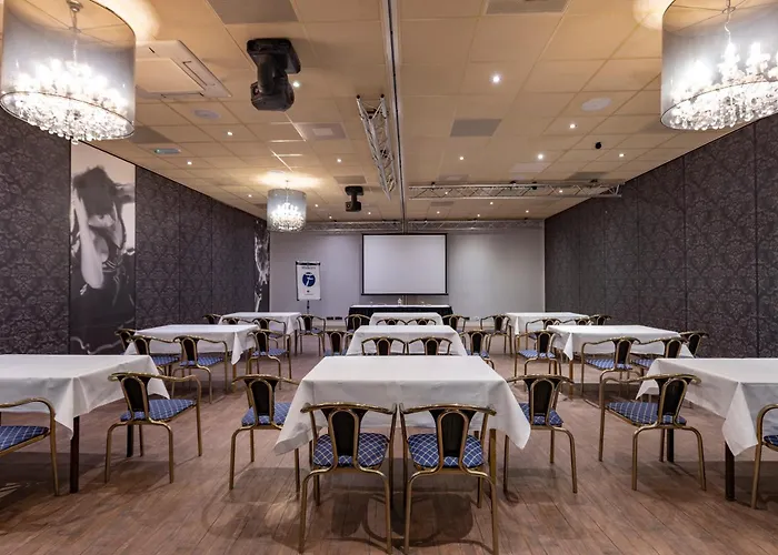 호텔 Fletcher - Restaurant